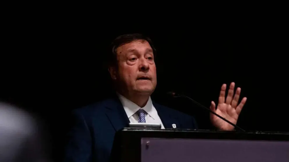 Weretilneck anuncia un plan de eliminación de entes para optimizar el gasto público en Río Negro