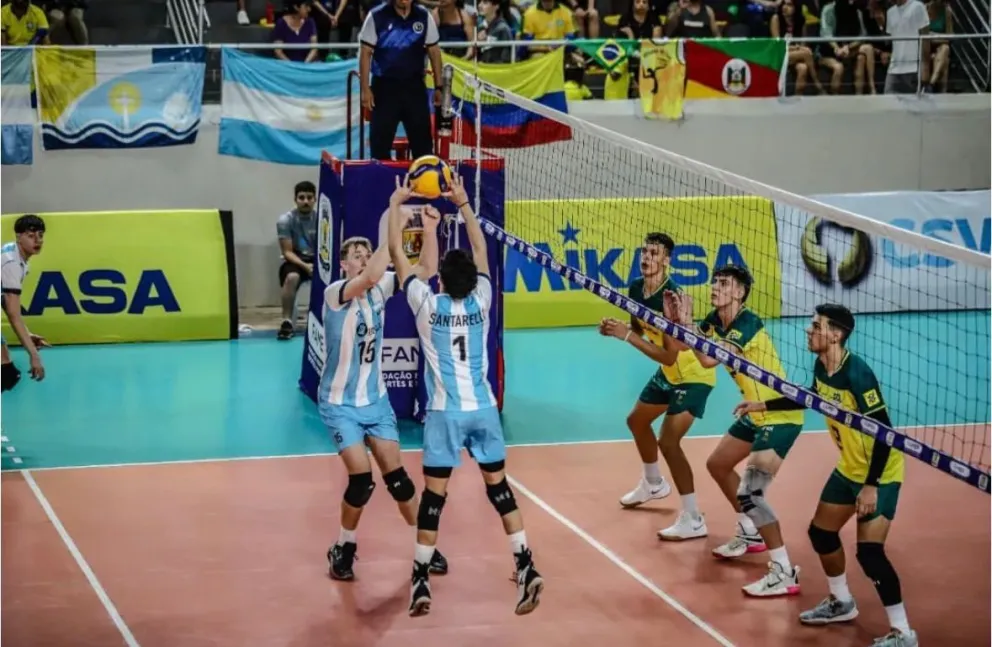 El local Juan Cruz Iraldi fue campeón sudamericano Sub 19 de Vóley con la celeste y blanca