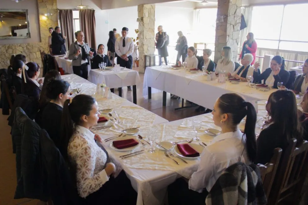 Las candidatas a Reina Nacional de la Nieve se preparan para el gran día