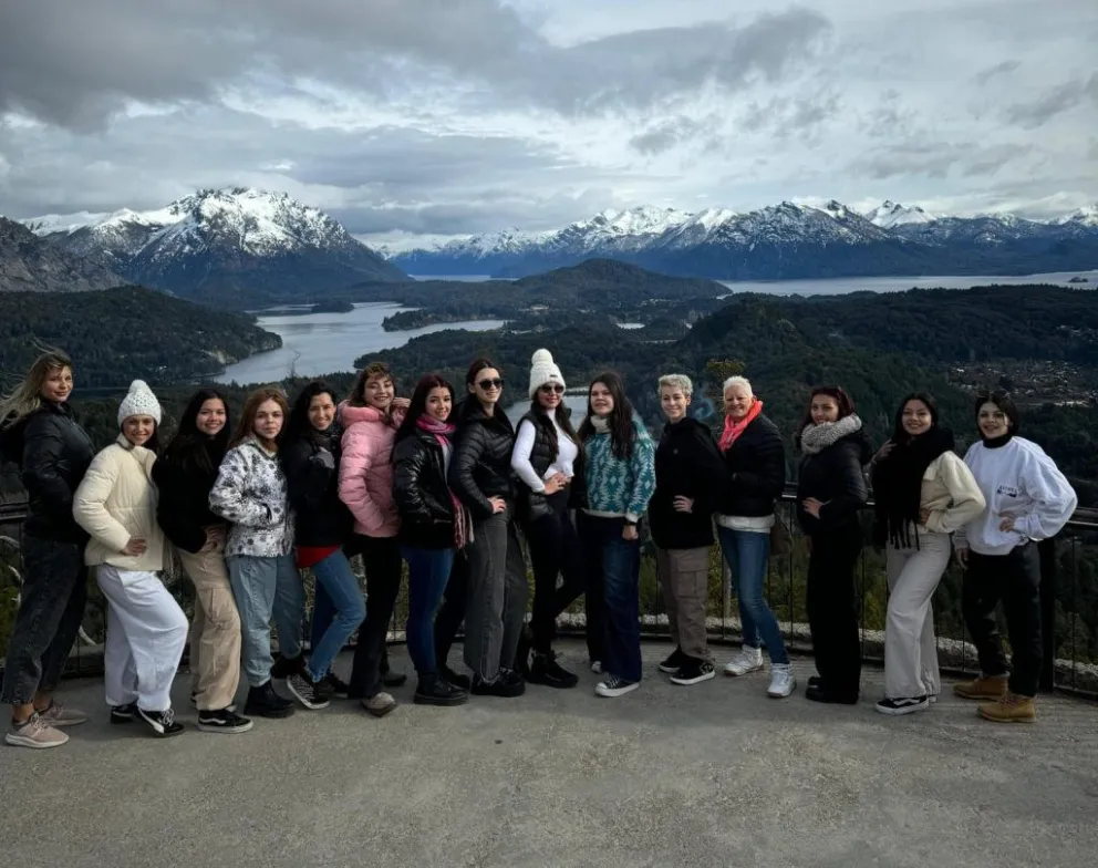 Llega el desfile solidario previo a la Fiesta Nacional de la Nieve en Grisú
