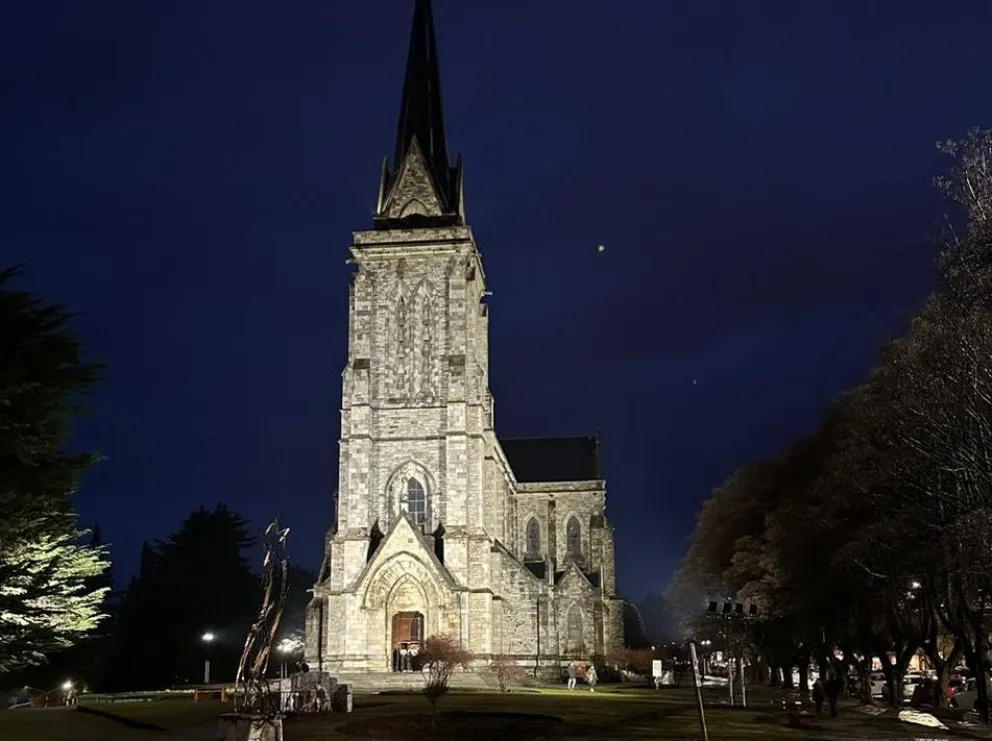La Catedral luce nuevas luminarias LED de última generación