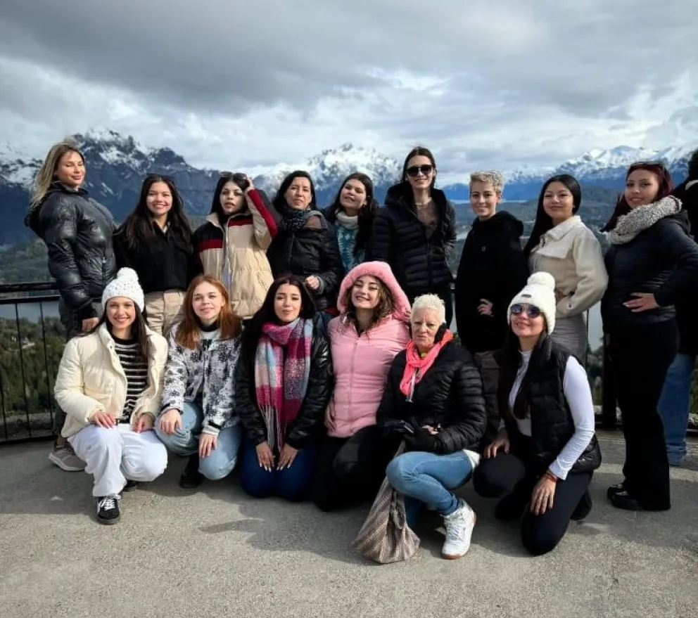 Las candidatas a Reina Nacional de la Nieve visitaron el Cerro Campanario
