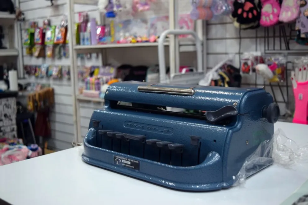 Invitan a locales de Bariloche a sumarse a brindar información en braille