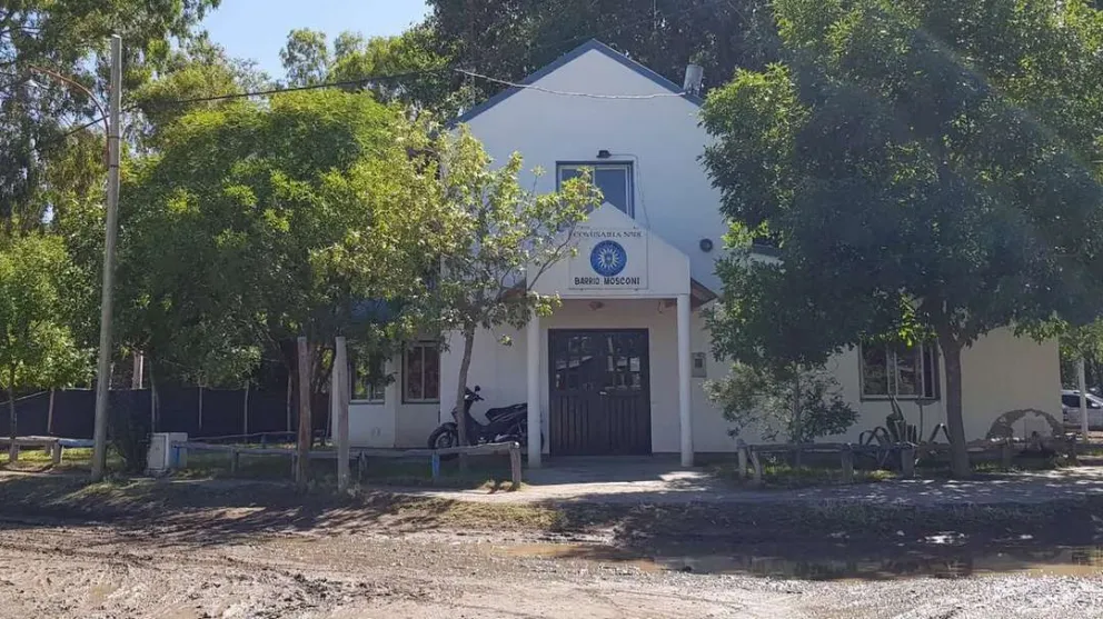 Roca: Policía salvó a un hombre de 68 años que se ahogaba en el río Negro