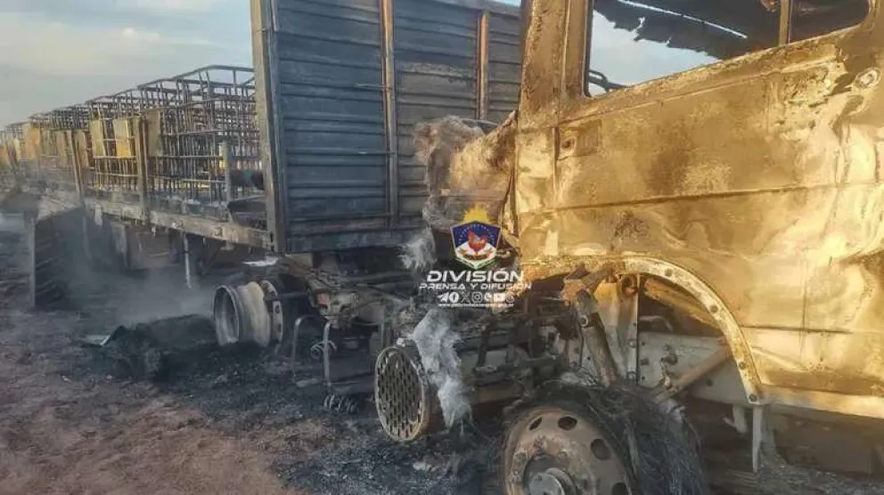 Un camión que transportaba 17 mil litros de solvente ardió en Vaca Muerta