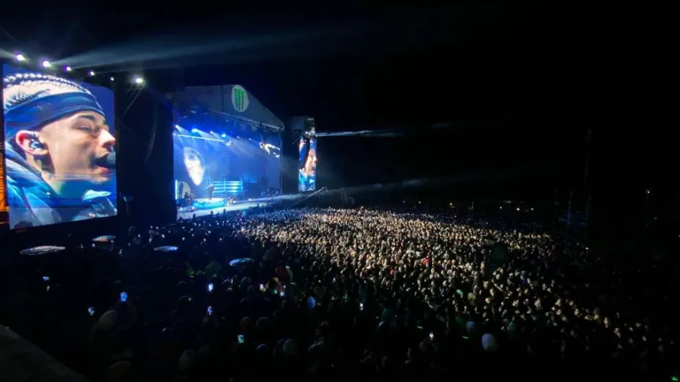 Trueno hizo vibrar el Centro Cívico y cerró la segunda noche de la Fiesta Nacional de la Nieve