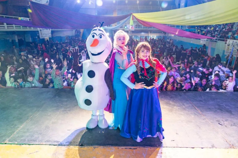 La UTHGRA celebró el Día del Niño en el Gimnasio de Bomberos Voluntarios