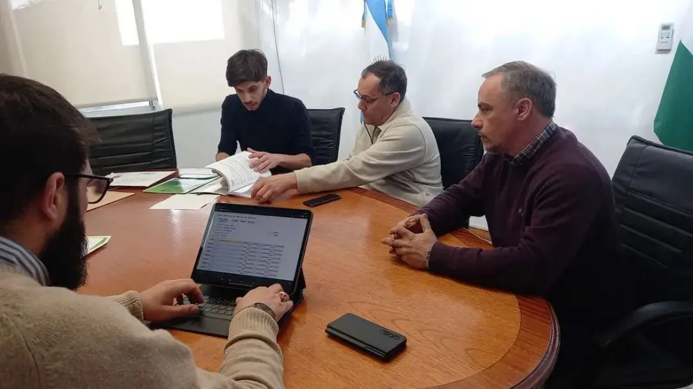 Aguas Rionegrinas recibió ofertas para la compra de dos tanques Cisterna