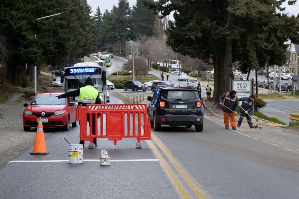 Realizan trabajos de señalización vial y saneamiento en la zona de la Terminal