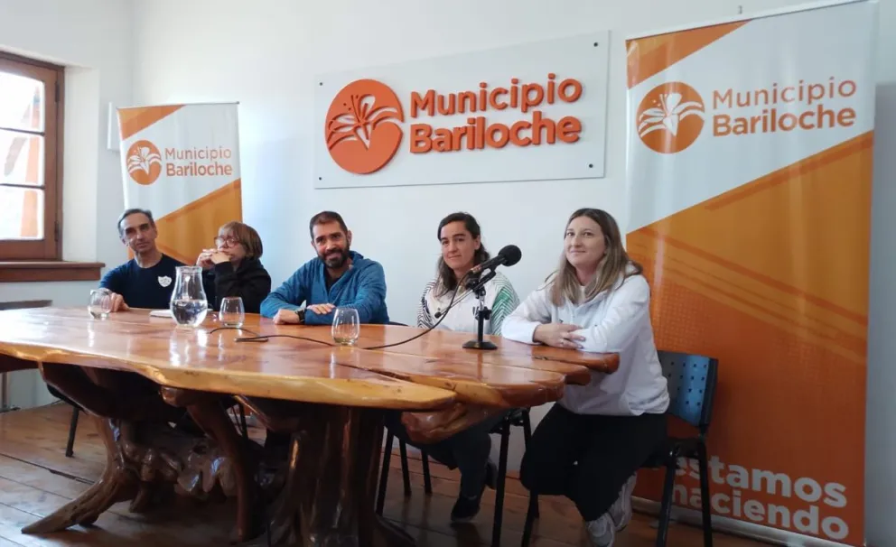 Se juega en Bariloche el Campeonato Argentino de Selecciones Mayores de hockey