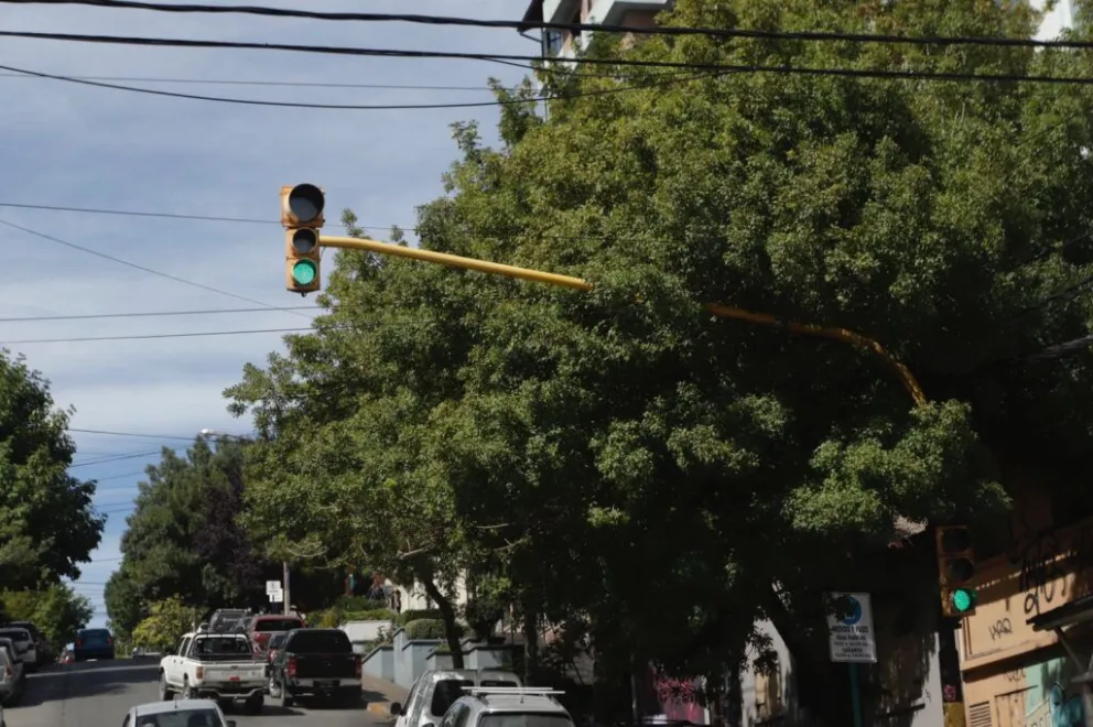 Instalarán semáforos accesibles y sonoros para personas con discapacidad visual
