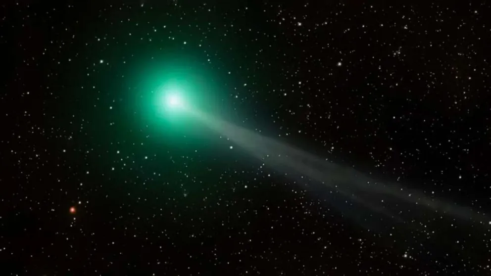 El Cometa del Siglo ya empieza a iluminar el cielo argentino: la mejor hora para observarlo