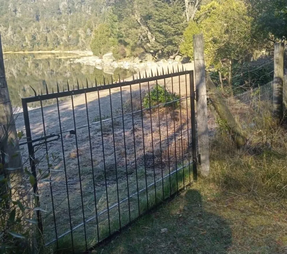 El Municipio retiró un cerco que obstruía el libre paso en una playa pública