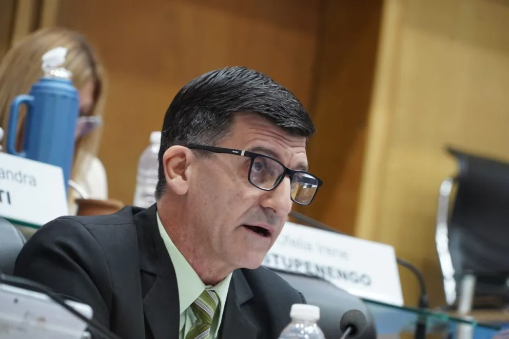 Funcionarios de Río Negro afrontarán deudas impositivas con descuentos en sus salarios