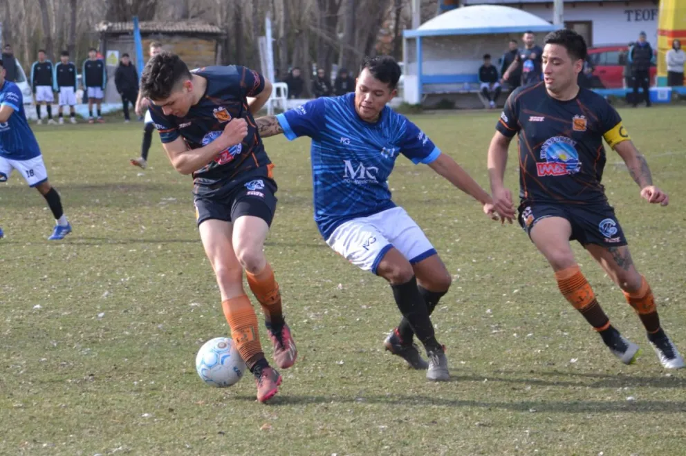 Estudiantes, Cristal, Alas y Chicago son los semifinalistas de la Copa Bariloche