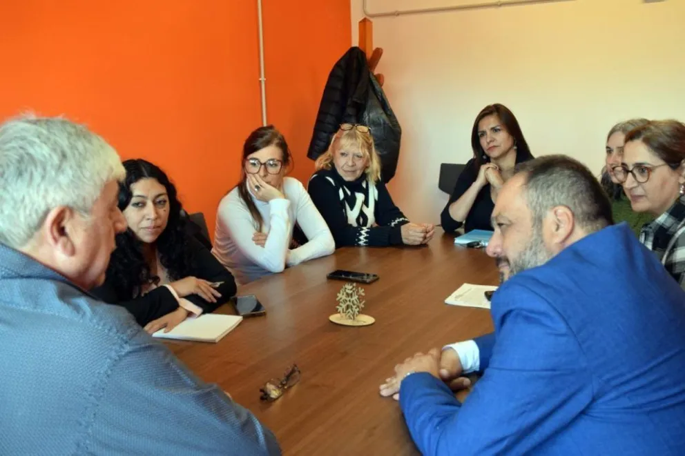 Cortés se reunió con el director regional de Trabajo