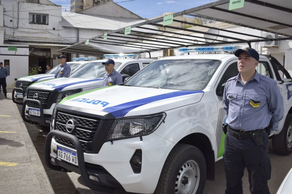 La Policía de Río Negro recibió 10 camionetas nuevas