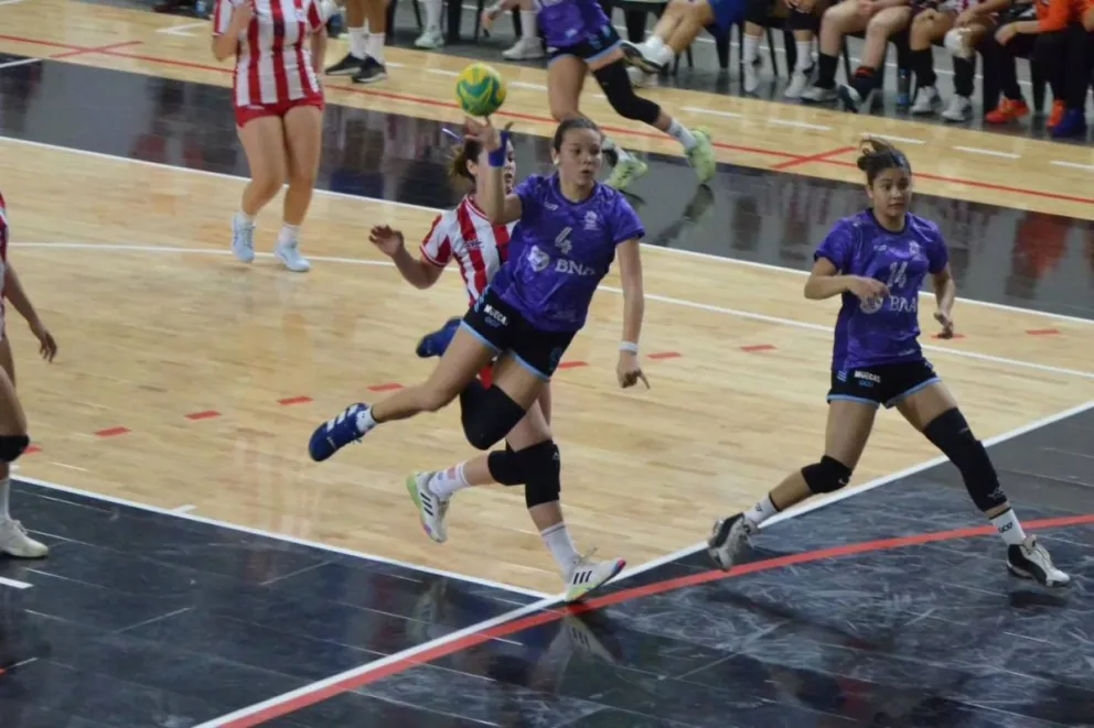Una rionegrina campeona con la Selección Argentina de Handball