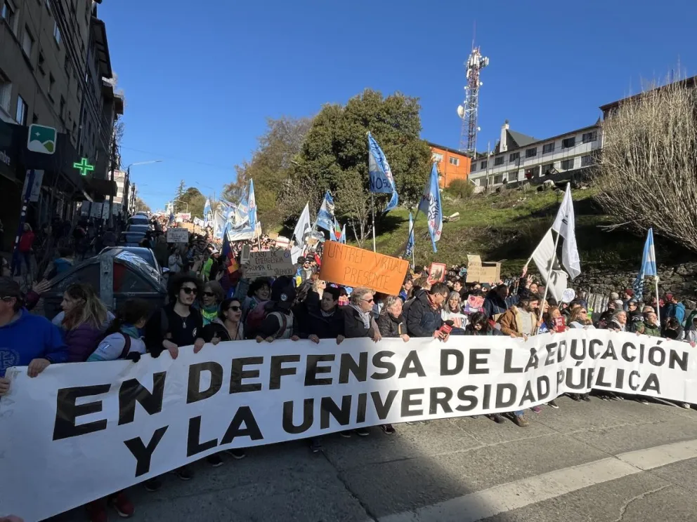 Docentes universitarios rechazaron el aumento del 6,8%