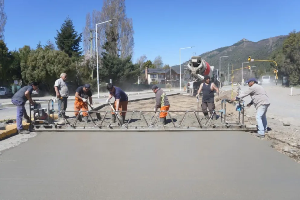 Inician las mejoras en la rotonda del km 8 de la Av. Pioneros