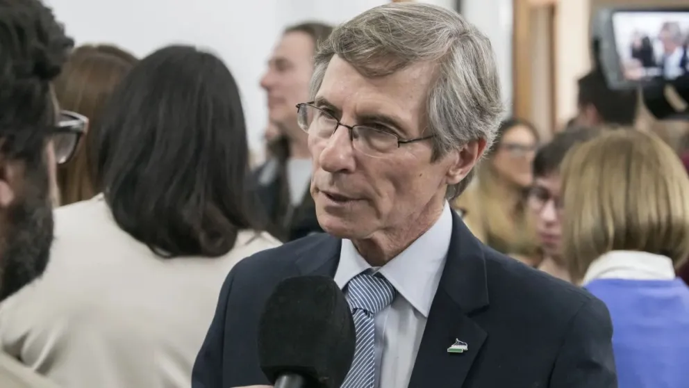 Gatti: "los aumentos no pueden comprometer el equilibrio de la Provincia"