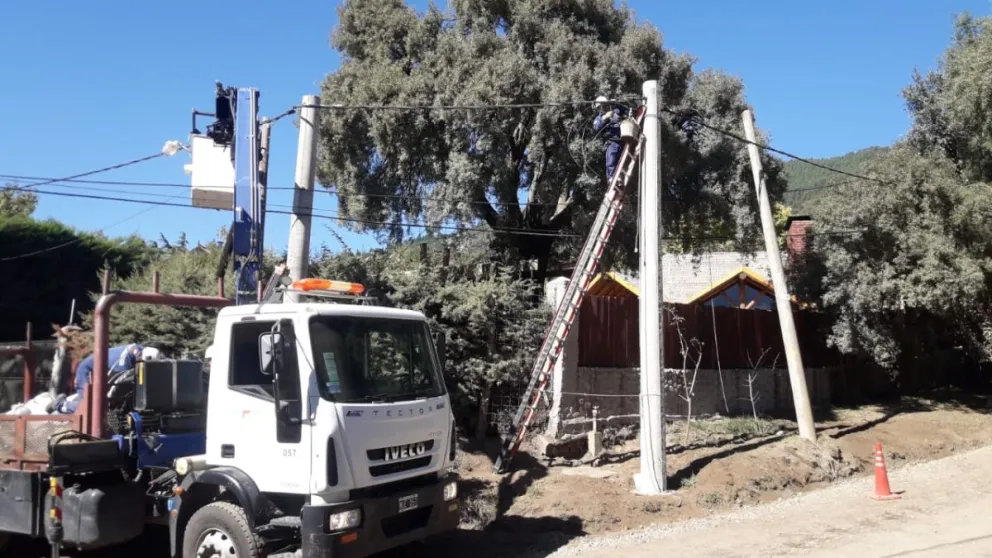 Más tecnología y menos cortes: la CEB fortalece las redes eléctricas