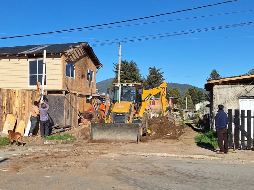 Delegación Centro e IMTVHS trabajan en la apertura de una calle del barrio 10 de Diciembre
