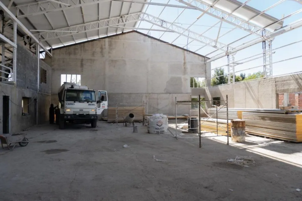 Avanza la construcción del Centro Cultural y Deportivo Municipal Nº5