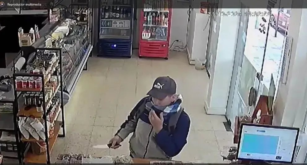 Quiso robar con un cuchillo, pero la empleada lo amenazó con otro más grande y huyó