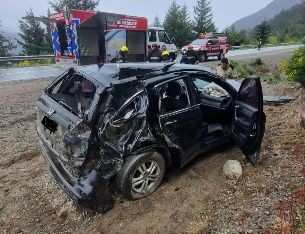 Una turista volcó sobre Ruta 40 cerca de Villa La Angostura