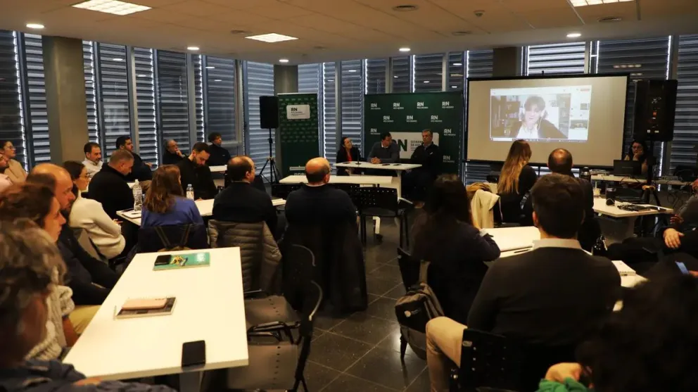 Finalizó la Diplomatura en Regulación de Servicios Públicos