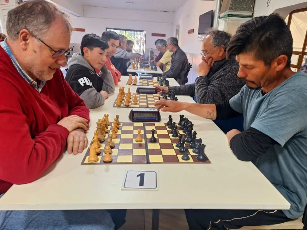 Mauricio Ulloa ganó el Grand Prix de Ajedrez de noviembre