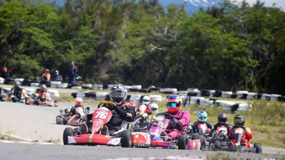 Los kartings del Prokart llegan a nuestra zona: corren en Lago Escondido