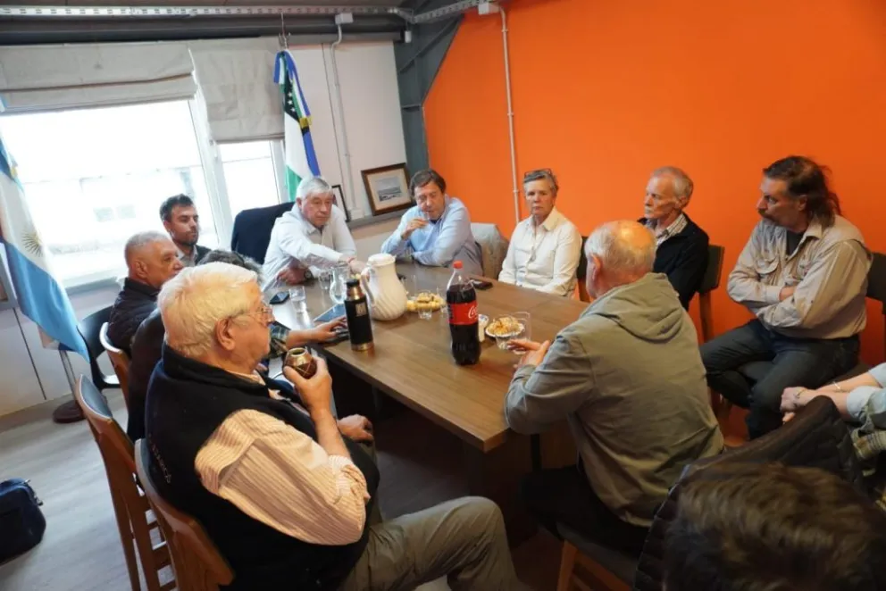 Cortés y Weretilneck buscan soluciones para la crisis de los bomberos voluntarios