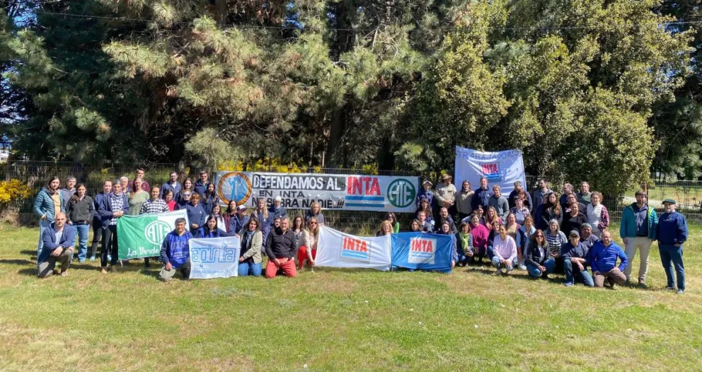 Trabajadores del INTA en alerta por ajustes y despidos masivos