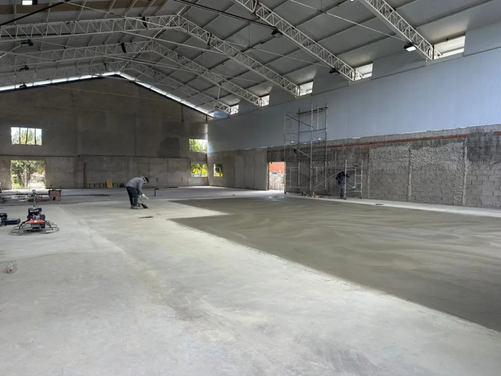 Completaron el hormigonado del Gimnasio N°5