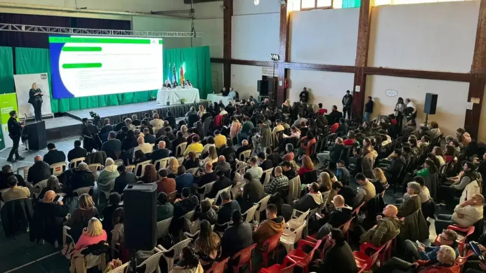 La audiencia pública por el GNL en el Golfo San Matías tendrá 220 oradores