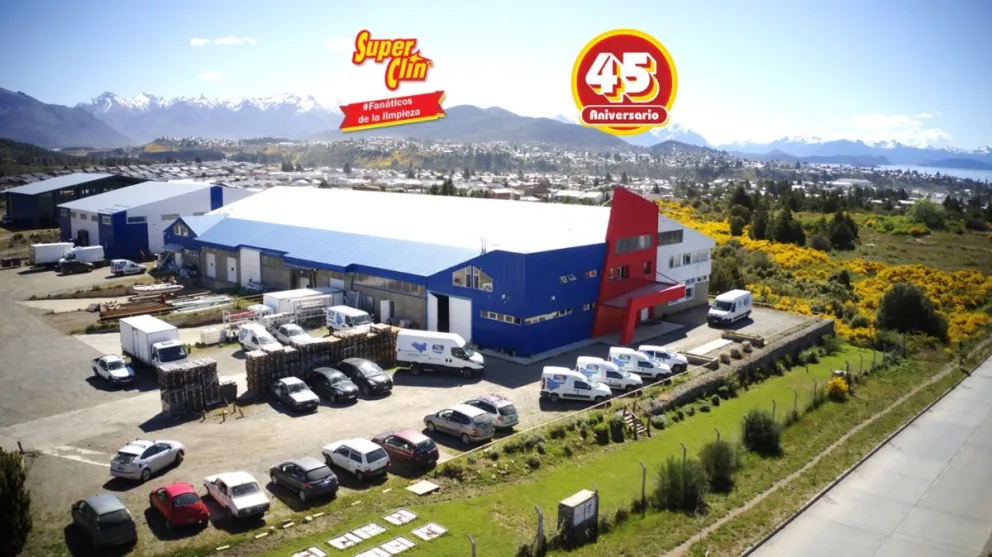 Super Clin celebra su 45º Aniversario junto a sus clientes