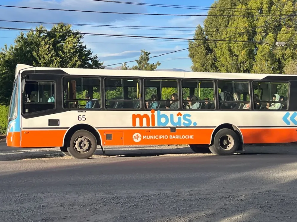 Nueva medida de fuerza de choferes de Mi Bus afecta el transporte en Bariloche
