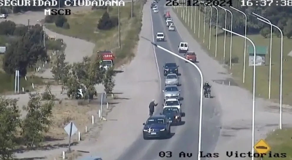 Buscan al conductor que trasladó al hombre que es buscado intensamente desde ayer