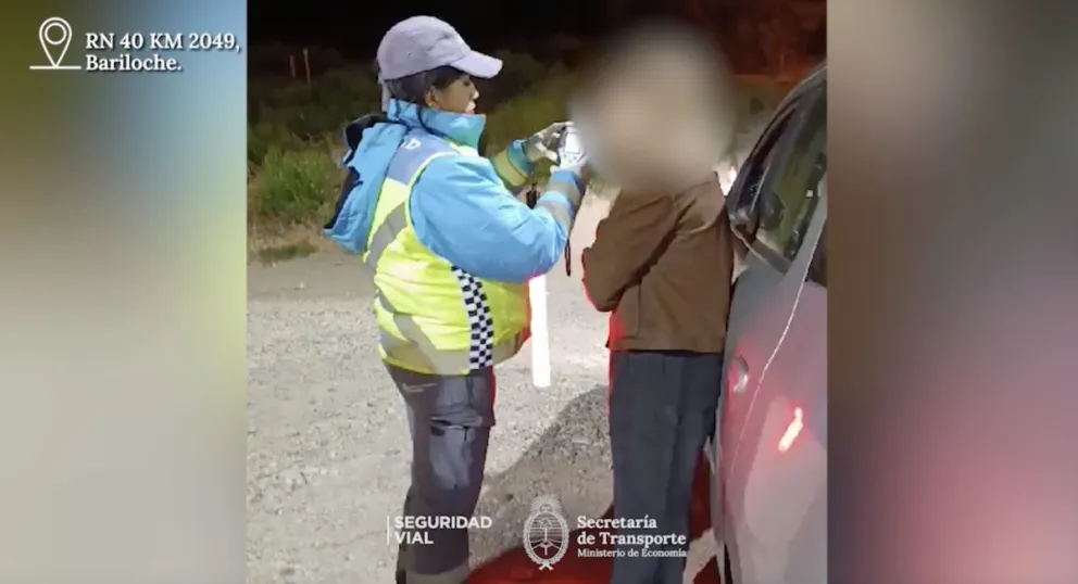 VIDEO: Curiosa justificación de una conductora con alcoholemia positiva en Bariloche