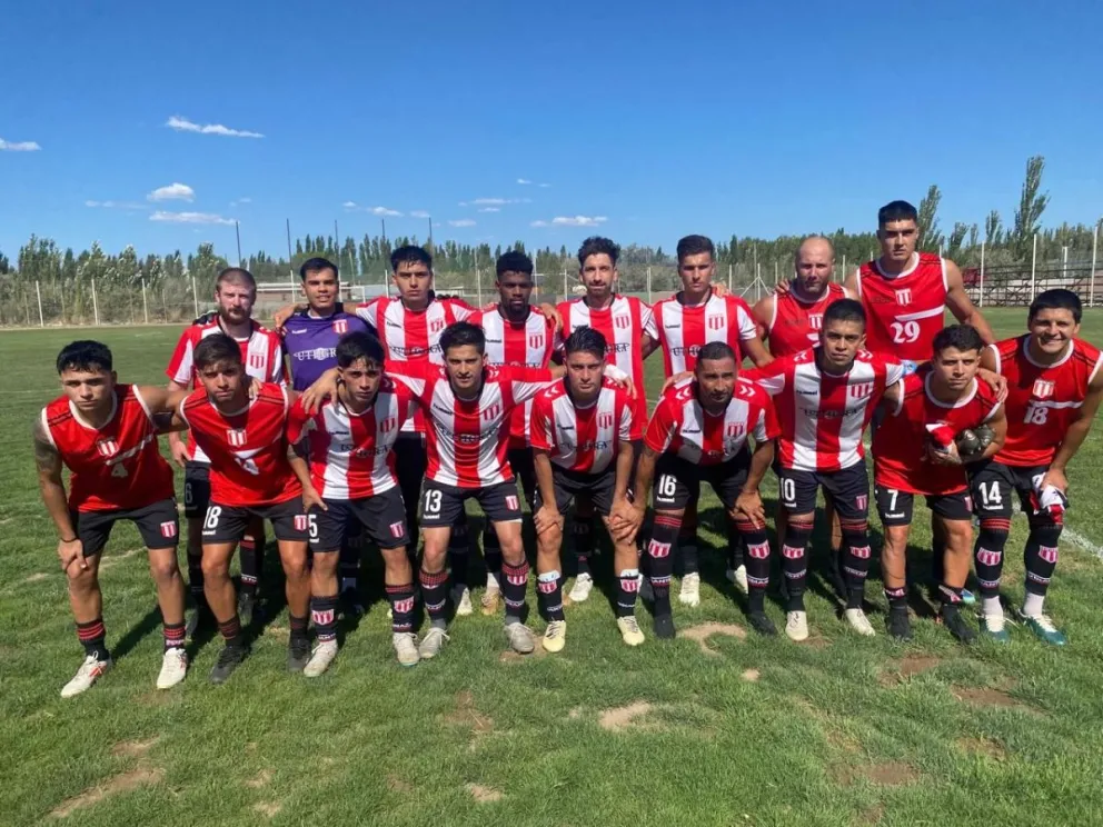 Estudiantes Unidos sufrió una goleada en Cipolletti y se quedó afuera del Regional 