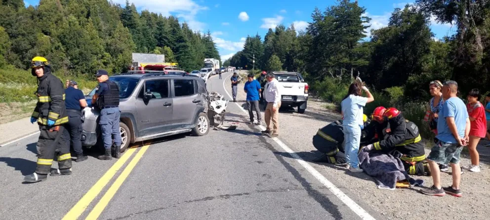 Una mujer herida en un triple choque en Villa La Angostura