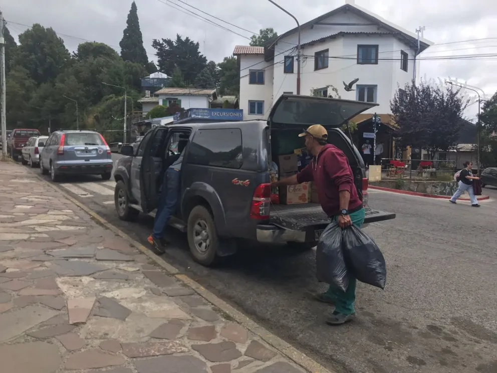 El Club Andino Bariloche colaboró con los afectados en los incendios de la región