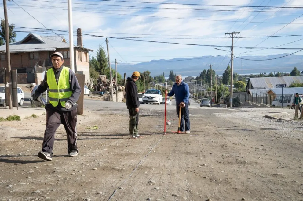 Avanzan los trabajos preliminares para la pavimentación de la calle 9 de Julio