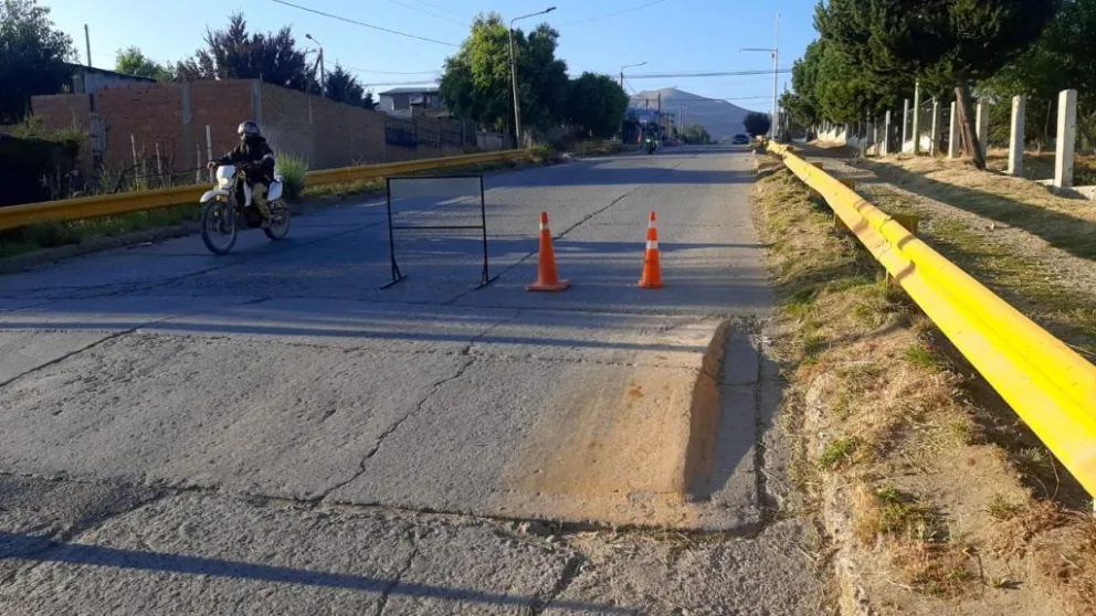 Circular con precaución por demarcado de sendas peatonales