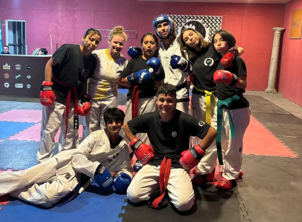 Venta de pollos a beneficio de la Escuela Taekwondo Bariloche 