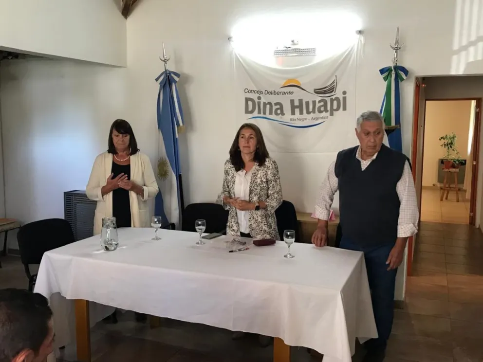El intendente Cobarrubia abrió el periodo de sesiones legislativas 2025 en Dina Huapi