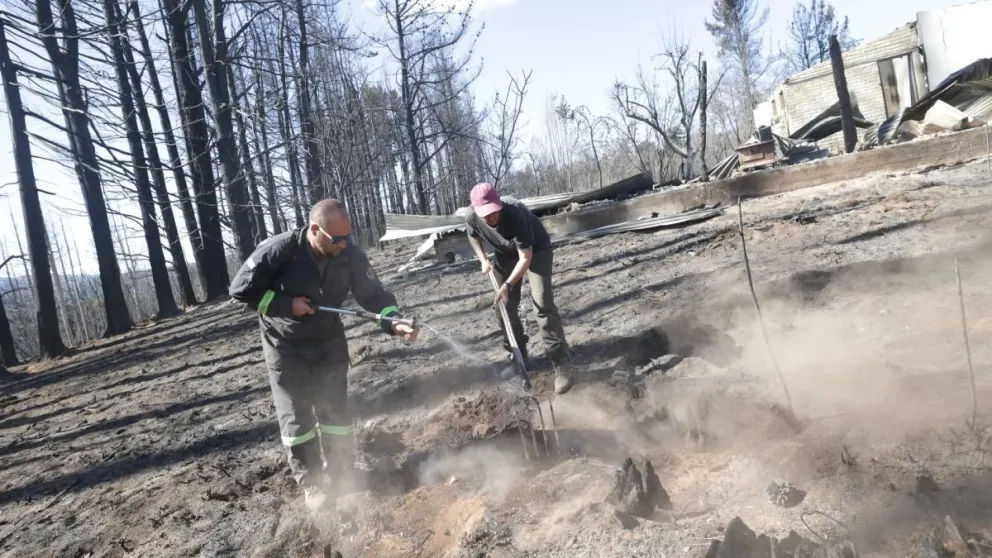 Guardia de cenizas: la clave para evitar que el fuego renazca en El Bolsón