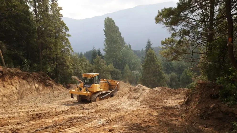 Provincia concluyó con la limpieza de terrenos afectados en El Bolsón